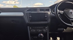 2019 (69) VOLKSWAGEN TIGUAN 2.0 TDi 150 Match 5dr 5666392