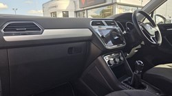 2019 (69) VOLKSWAGEN TIGUAN 2.0 TDi 150 Match 5dr 5666394