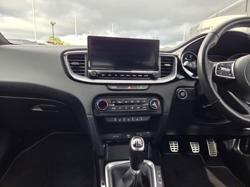 2020 (20) KIA CEED 1.6 CRDi ISG GT-Line 5dr 5657559