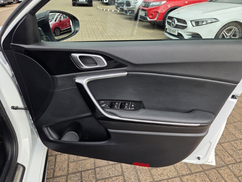 2020 (20) KIA CEED 1.6 CRDi ISG GT-Line 5dr 5657566