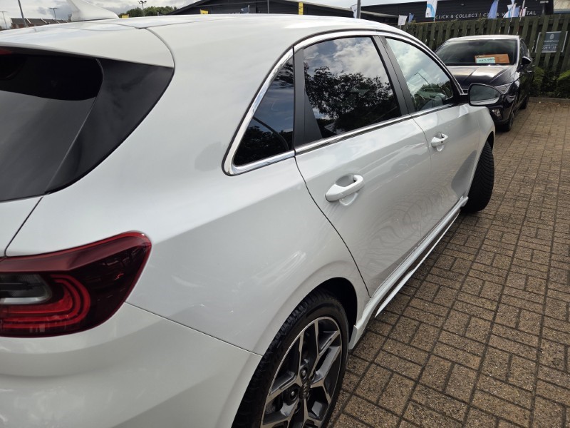2020 (20) KIA CEED 1.6 CRDi ISG GT-Line 5dr 5657547