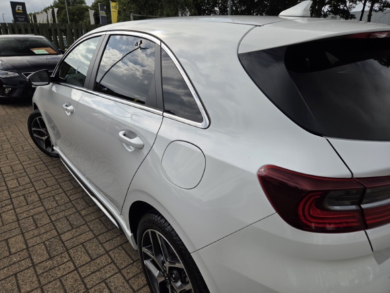 2020 (20) KIA CEED 1.6 CRDi ISG GT-Line 5dr 5657545