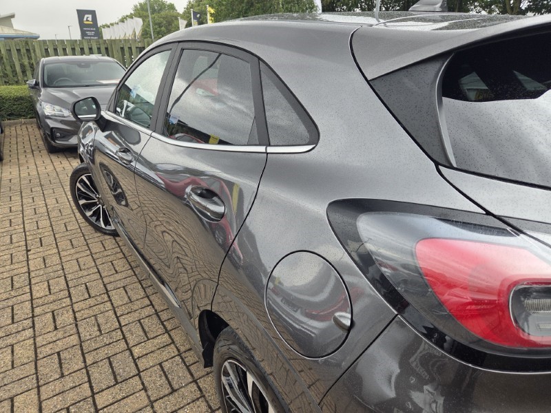 2021 (21) FORD PUMA 1.0 EcoBoost Hybrid mHEV 155 ST-Line Vignale 5dr 5679993