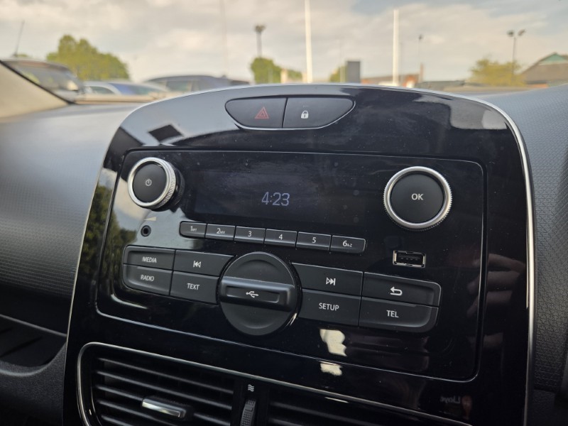 2018 (68) RENAULT CLIO 0.9 TCE 90 Play 5dr 5674924
