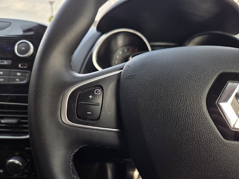 2018 (68) RENAULT CLIO 0.9 TCE 90 Play 5dr 5674919