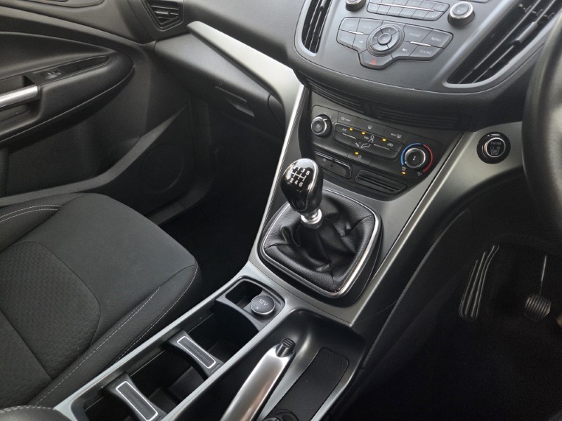 2019 (68) FORD KUGA 1.5 EcoBoost 120 Zetec 5dr 2WD 5675136