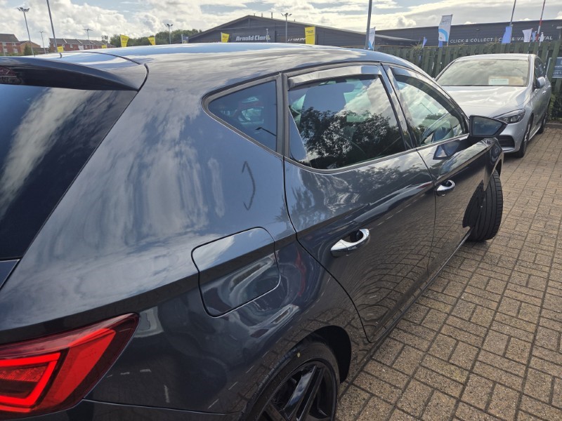 2020 (70) SEAT LEON 2.0 TDI 150 FR Black Edition [EZ] 5dr DSG 5670610