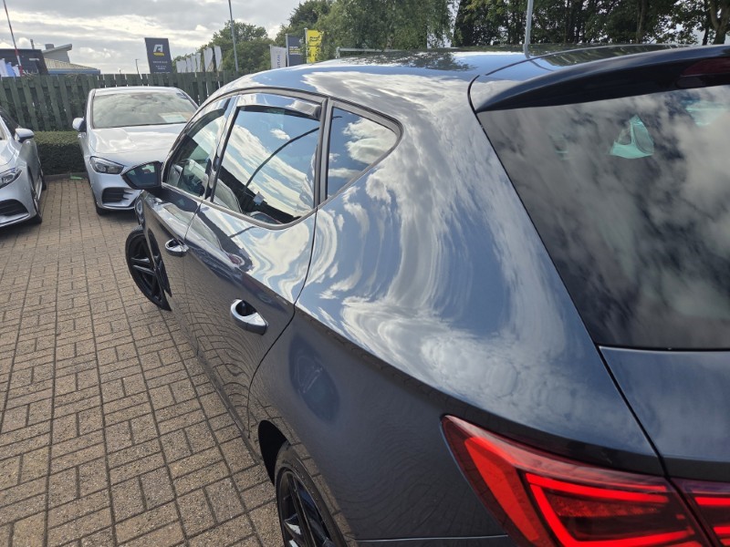2020 (70) SEAT LEON 2.0 TDI 150 FR Black Edition [EZ] 5dr DSG 5670609