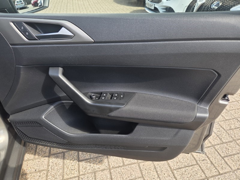 2018 (18) VOLKSWAGEN POLO 1.0 TSI 95 SE 5dr 5670674