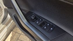 2018 (18) VOLKSWAGEN POLO 1.0 TSI 95 SE 5dr 5670675