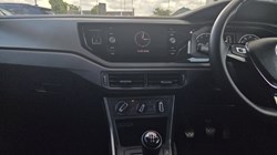 2018 (18) VOLKSWAGEN POLO 1.0 TSI 95 SE 5dr 5670668