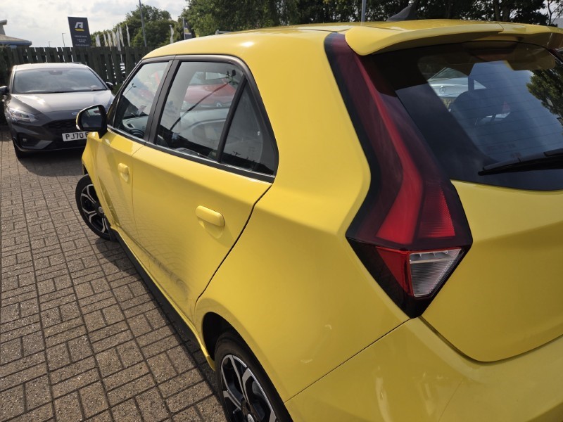 2021 (71) MG MOTOR UK MG3 1.5 VTi-TECH Exclusive 5dr [Navigation] 5675252