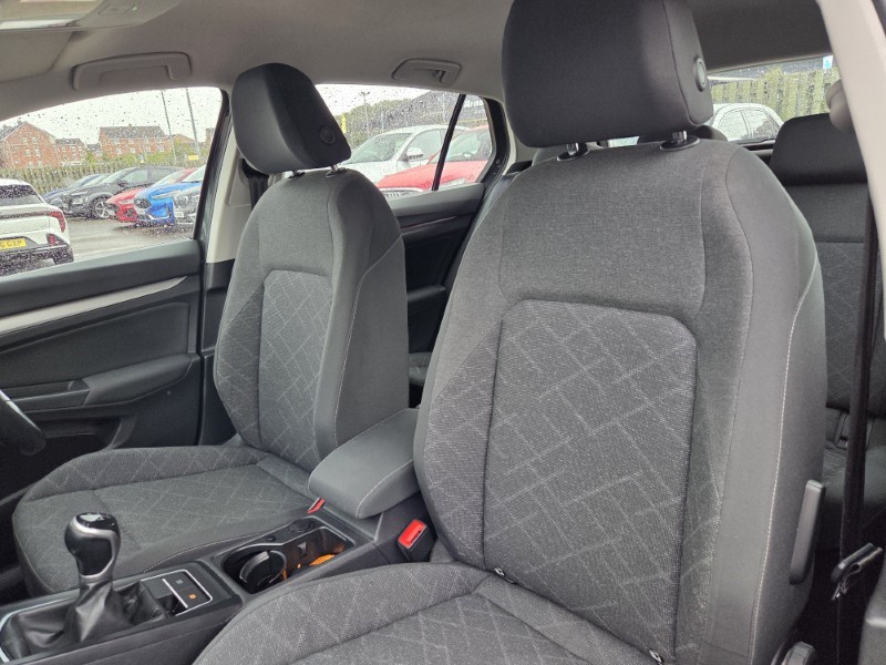 2020 (70) VOLKSWAGEN GOLF 1.5 TSI Life 5dr 5683305
