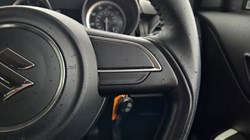 2020 (20) SUZUKI SWIFT 1.2 Dualjet SHVS SZ-T 5dr 5683424