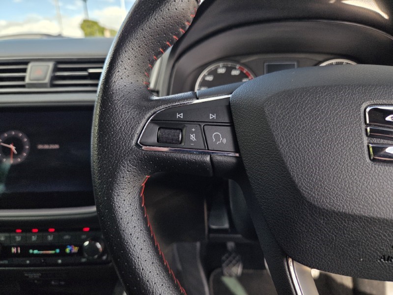 2021 (21) SEAT ARONA 1.0 TSI 110 FR Red Edition 5dr 5686458