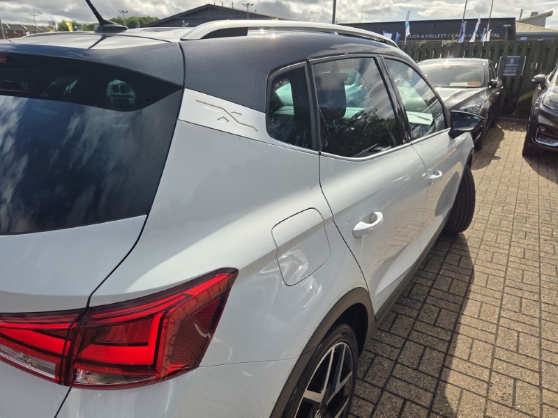 2021 (21) SEAT ARONA 1.0 TSI 110 FR Red Edition 5dr 5686436