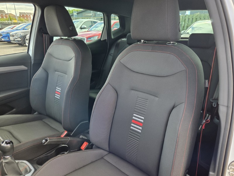 2021 (21) SEAT ARONA 1.0 TSI 110 FR Red Edition 5dr 5686454