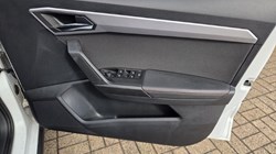2021 (21) SEAT ARONA 1.0 TSI 110 FR Red Edition 5dr 5686456