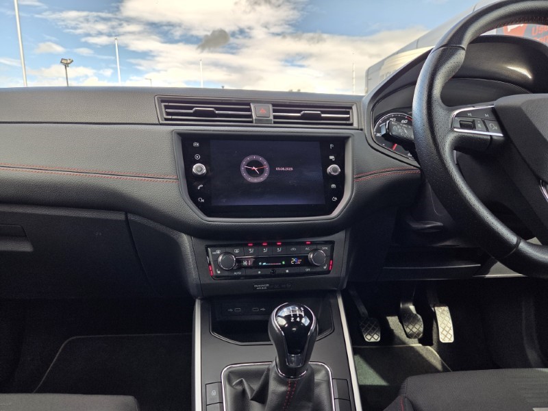 2021 (21) SEAT ARONA 1.0 TSI 110 FR Red Edition 5dr 5686450