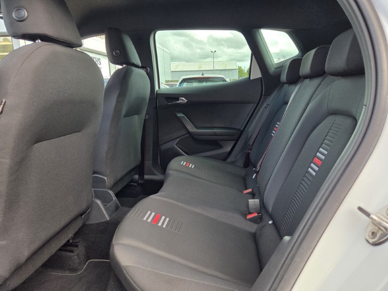 2021 (21) SEAT ARONA 1.0 TSI 110 FR Red Edition 5dr 5686447