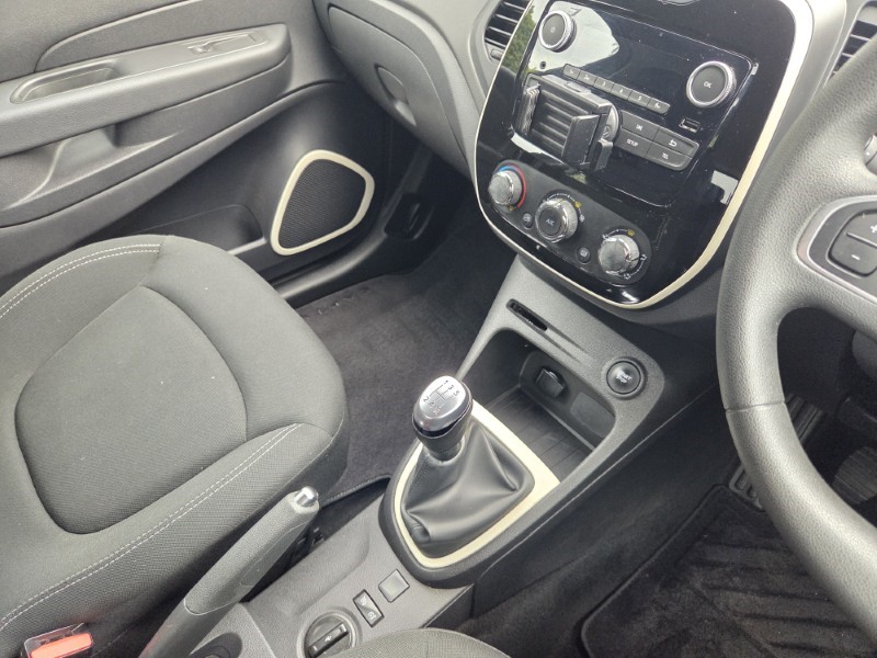 2019 (19) RENAULT CAPTUR 0.9 TCE 90 Play 5dr 5683649
