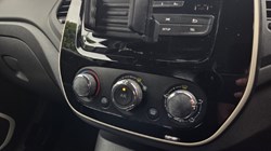 2019 (19) RENAULT CAPTUR 0.9 TCE 90 Play 5dr 5683650