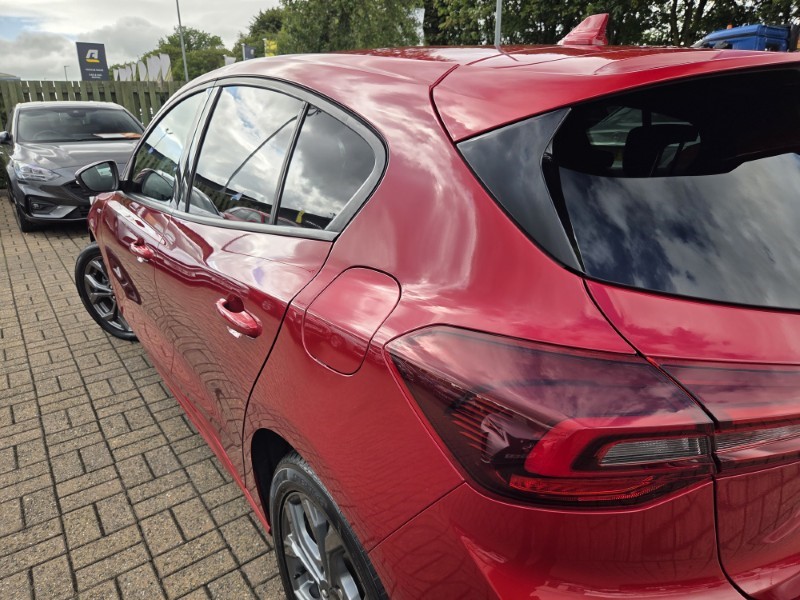 2023 (23) FORD FOCUS 1.0 EcoBoost Hybrid mHEV ST-Line 5dr Auto 5680943