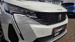 2022 (22) PEUGEOT 3008 1.6 Hybrid 225 Allure Premium 5dr e-EAT8 5694043