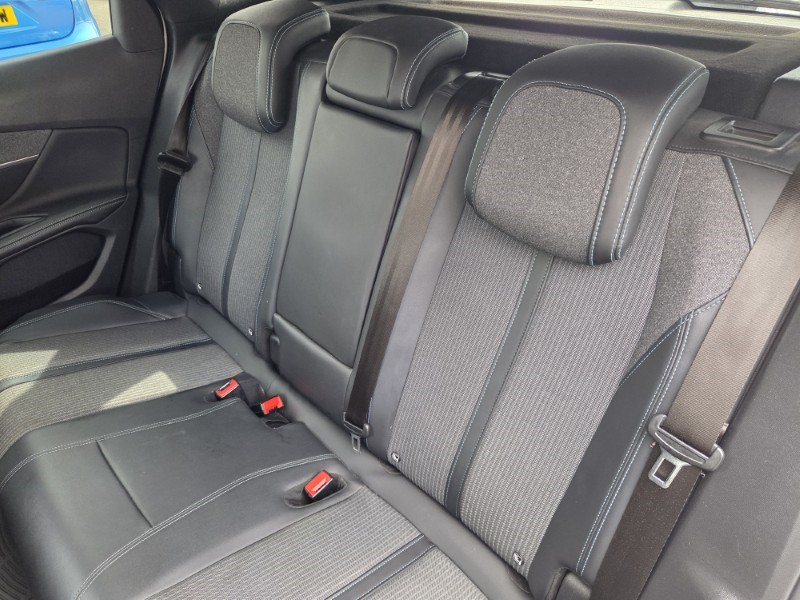 2022 (22) PEUGEOT 3008 1.6 Hybrid 225 Allure Premium 5dr e-EAT8 5694060