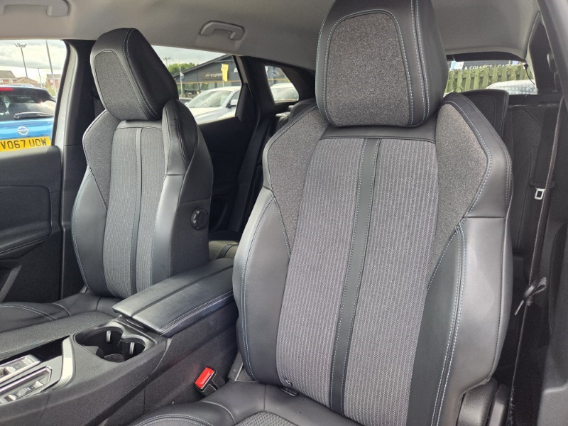 2022 (22) PEUGEOT 3008 1.6 Hybrid 225 Allure Premium 5dr e-EAT8 5694063