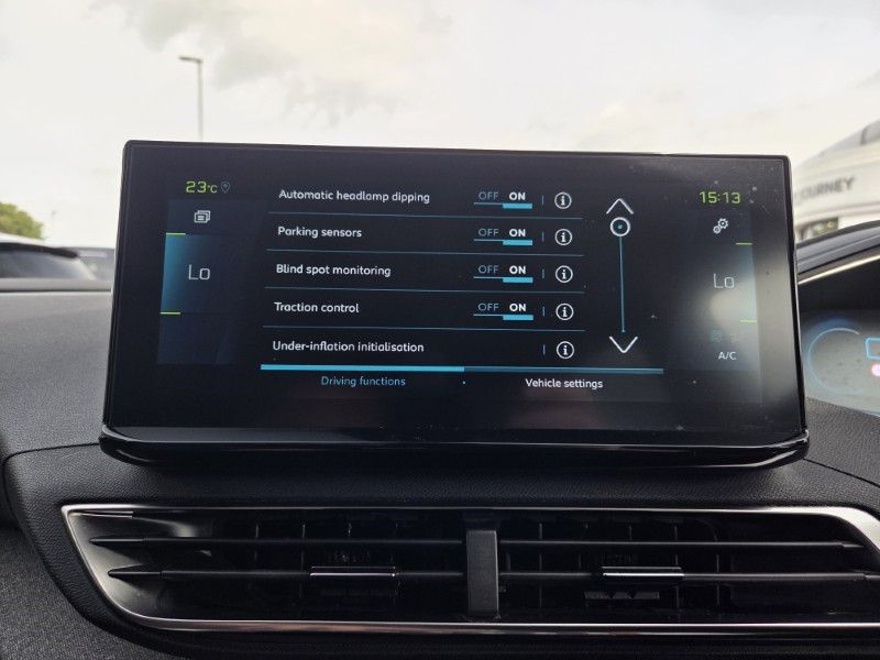 2022 (22) PEUGEOT 3008 1.6 Hybrid 225 Allure Premium 5dr e-EAT8 5694075