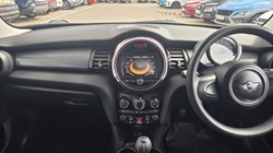 2017 (67) MINI HATCHBACK 1.5 Cooper 5dr 5699025