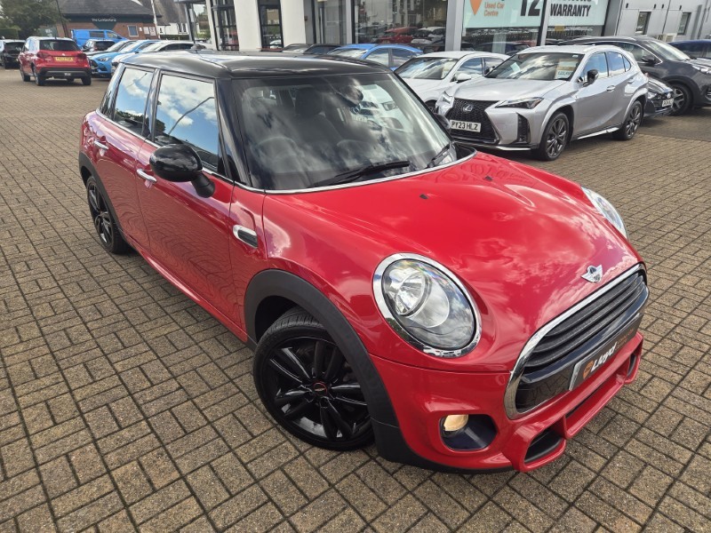 2017 (67) MINI HATCHBACK 1.5 Cooper 5dr 5699011