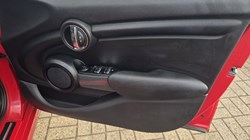 2017 (67) MINI HATCHBACK 1.5 Cooper 5dr 5699034