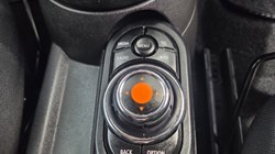 2017 (67) MINI HATCHBACK 1.5 Cooper 5dr 5699040