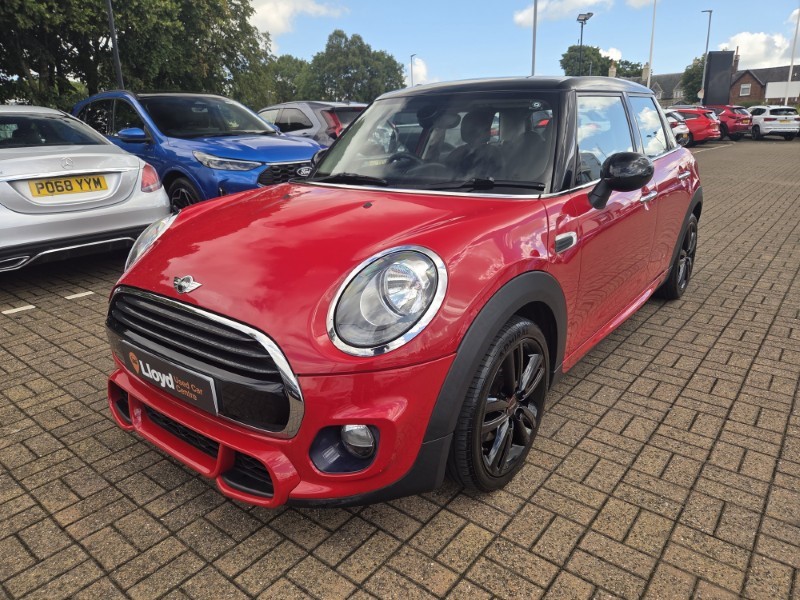 2017 (67) MINI HATCHBACK 1.5 Cooper 5dr 5699010