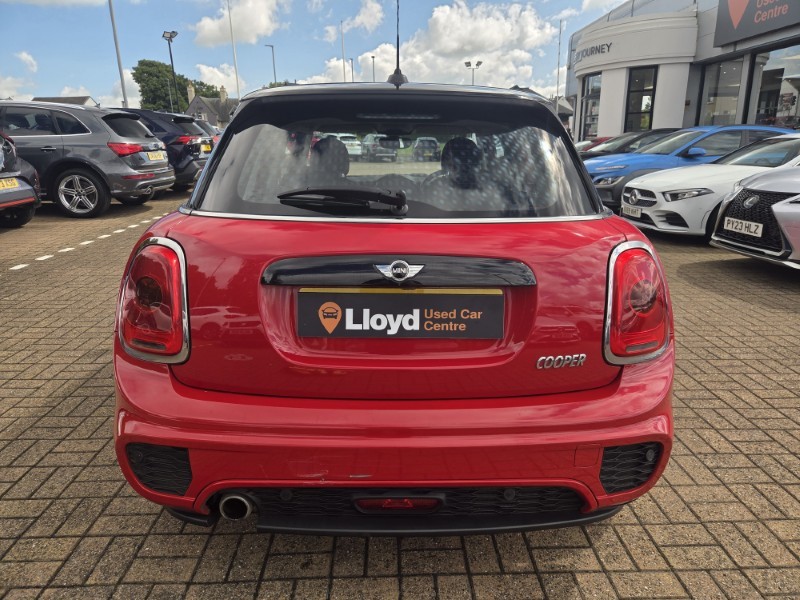 2017 (67) MINI HATCHBACK 1.5 Cooper 5dr 5699018