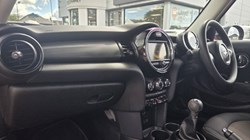 2017 (67) MINI HATCHBACK 1.5 Cooper 5dr 5699030