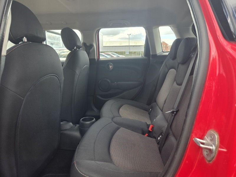 2017 (67) MINI HATCHBACK 1.5 Cooper 5dr 5699024