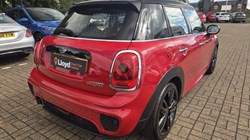 2017 (67) MINI HATCHBACK 1.5 Cooper 5dr 5699019