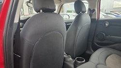 2017 (67) MINI HATCHBACK 1.5 Cooper 5dr 5699023
