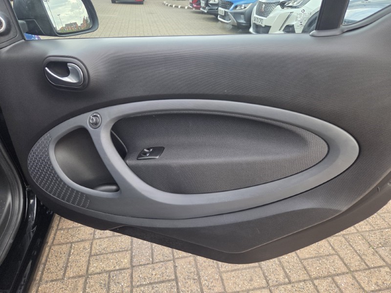 2016 (66) SMART FORTWO CABRIO 0.9 Turbo Prime Sport Premium Plus 2dr Auto 5713558