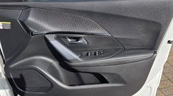 2020 (70) PEUGEOT 2008 1.2 PureTech Allure Premium 5dr 5704632