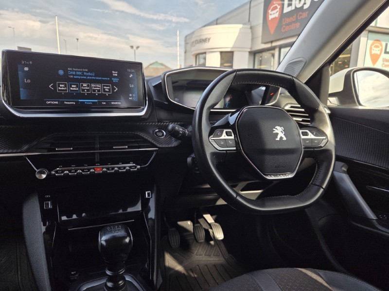2020 (70) PEUGEOT 2008 1.2 PureTech Allure Premium 5dr 5704625