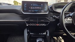 2020 (70) PEUGEOT 2008 1.2 PureTech Allure Premium 5dr 5704626