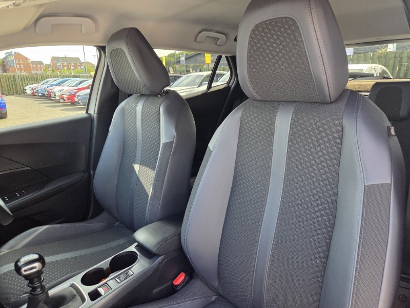 2020 (70) PEUGEOT 2008 1.2 PureTech Allure Premium 5dr 5704630
