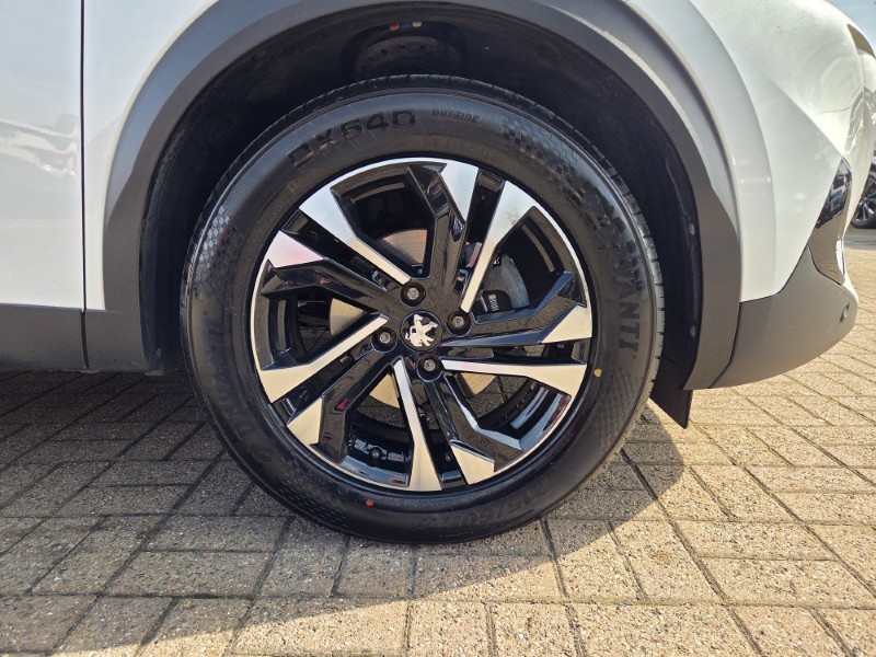2020 (70) PEUGEOT 2008 1.2 PureTech Allure Premium 5dr 5704605