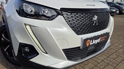 2020 (70) PEUGEOT 2008 1.2 PureTech Allure Premium 5dr 5704611