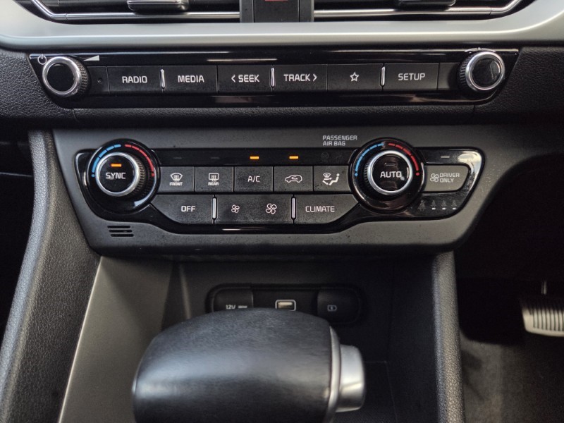 2022 (22) KIA NIRO 1.6 GDi Hybrid 2 5dr DCT 5709388