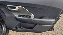 2022 (22) KIA NIRO 1.6 GDi Hybrid 2 5dr DCT 5709381